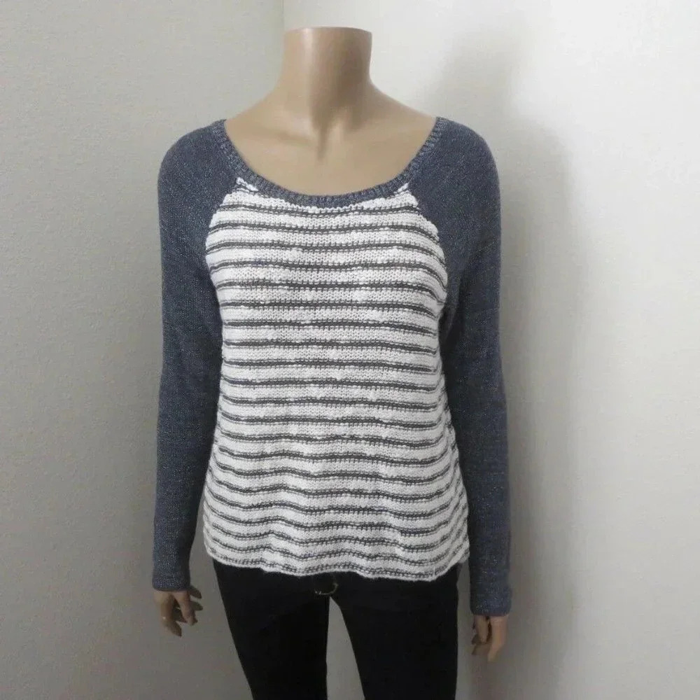 Hollister Knit V-Neck Shine Sweater Size XS